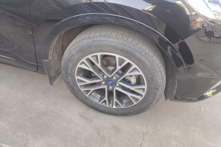 Used Ford Escape 2020 EcoBoost 245 Four-Wheel Drive Luxury Edition
