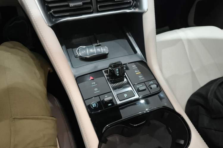 Used BYD Song PLUS New Energy 2025 DM-i Smart Drive 112KM Prestige Model
