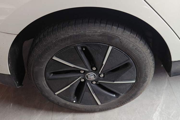 Used Buick Velite 6 2023 430km Range Commuter Version
