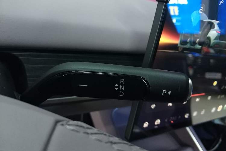 Used ONVO L60 2024 60 kWh Rear-Drive Version