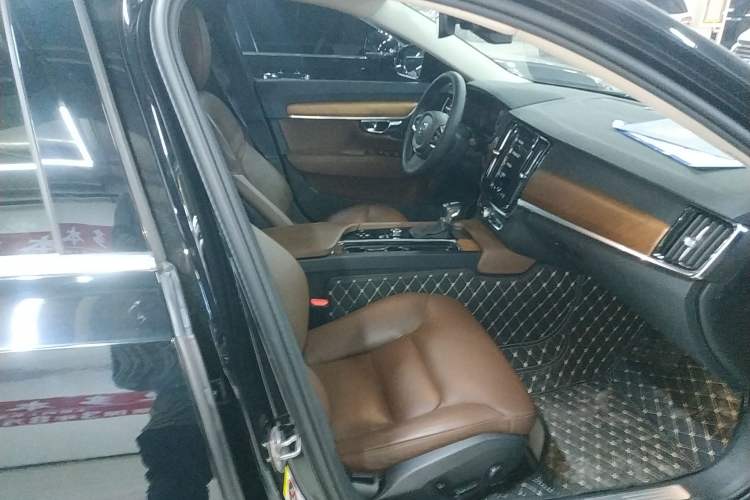 Used Volvo S90 2020 T5 Zhiyi Luxury Edition
