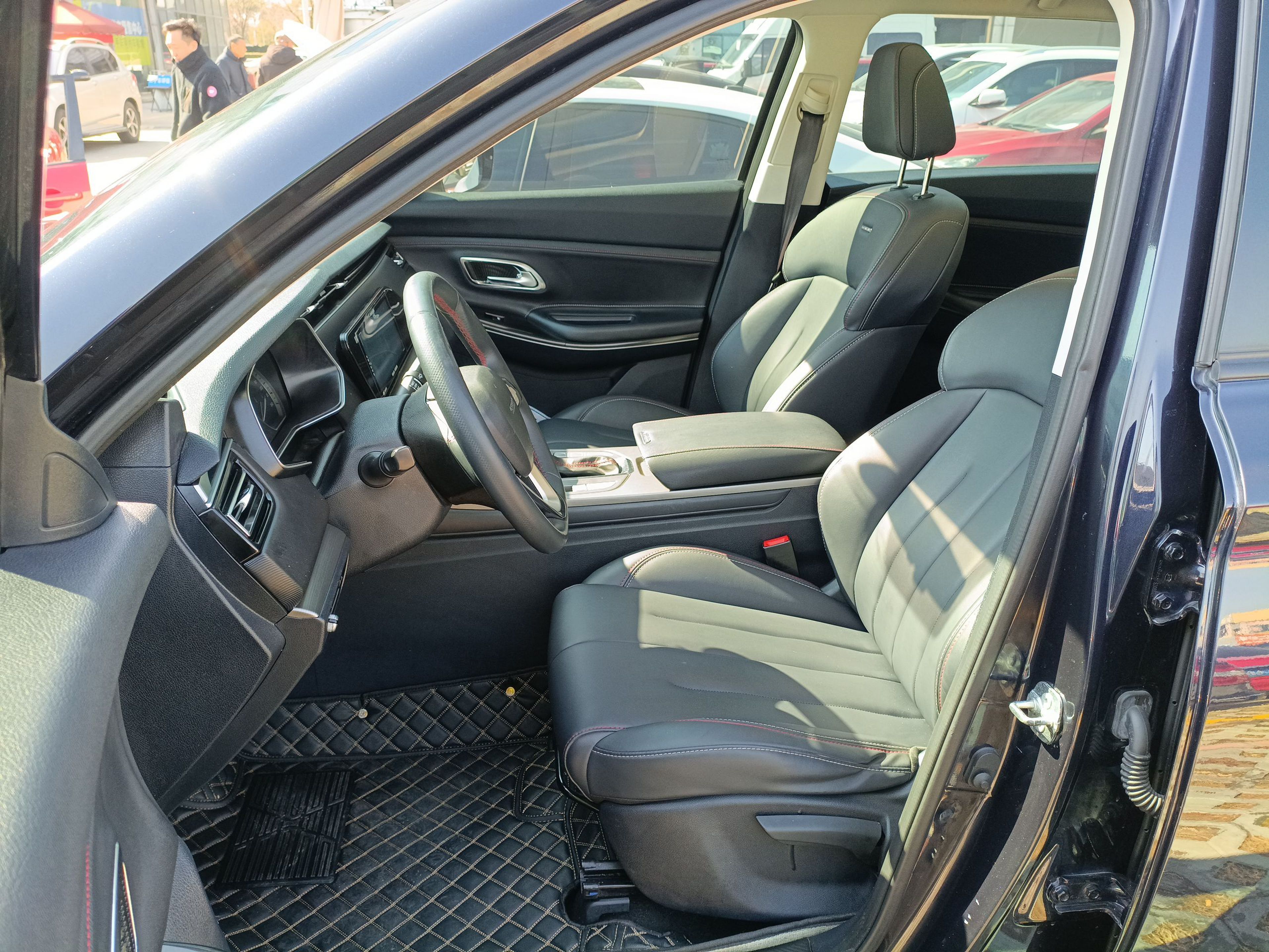 Переднее сиденье в автомобиле