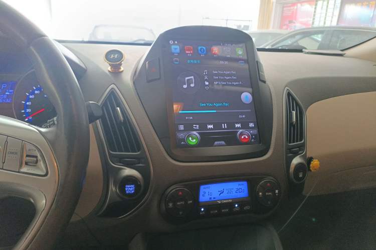 Used Hyundai ix35 2015 2.0L Automatic 2WD Smart Version China V Standard
