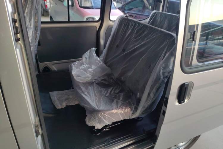 Used Wuling Zhiguang 2023 1.5L Practical Version 5/7 Seats