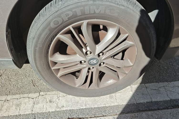 Used Hyundai ix35 2013 2.0L Automatic Two-Wheel Drive Smart GLS China V Standard
