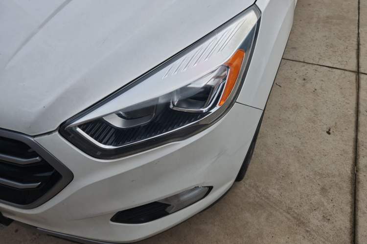 Used Ford Kuga 2018 EcoBoost 180 Two-Wheel-Drive Cognac Special Edition
