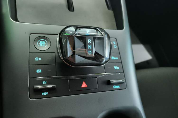 Used BYD Qin PLUS 2025 DM-i Smart Drive 55KM Leading Model