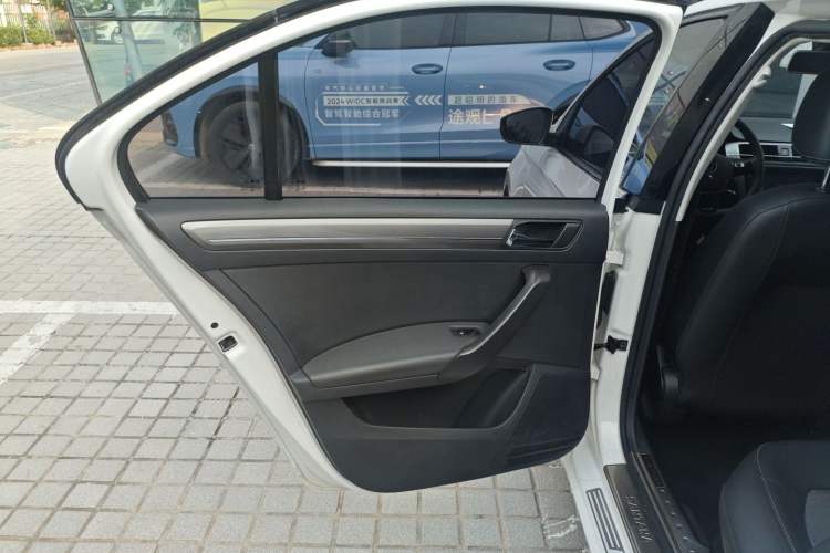 Used Volkswagen Santana 2016 1.6L Automatic Comfort Edition
