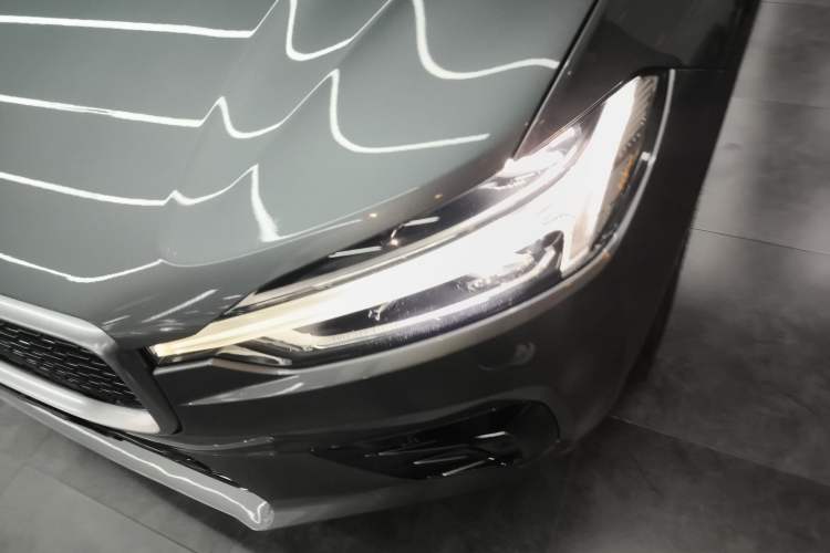 Used Volvo XC60 2018 T5 4x4 Smart & Sporty Edition
