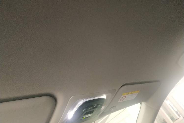 Used Toyota Corolla Cross 2024 2.0L Smart Electric Hybrid Dual-Engine Pioneer Edition
