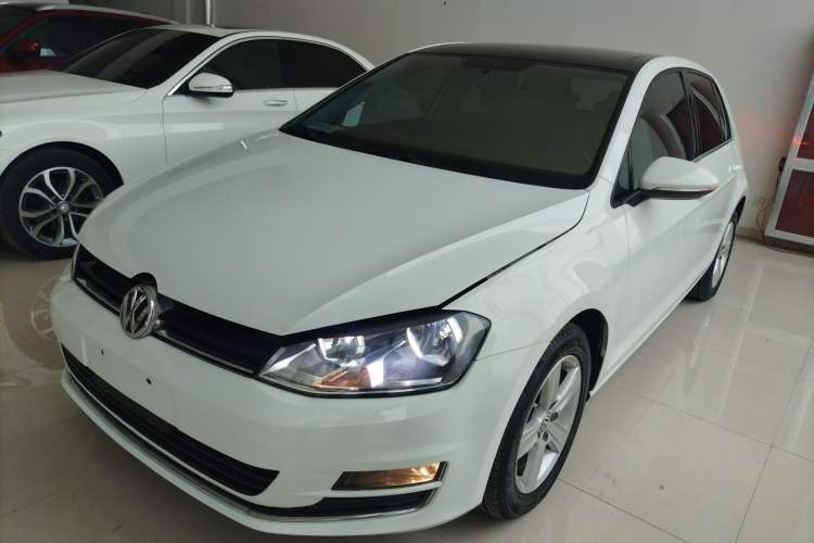Used Volkswagen Golf 2016 230TSI Automatic Comfort Version
