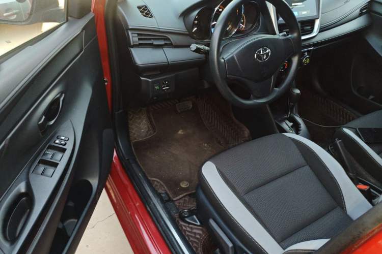 Used Toyota YARiS L 2020 1.5L CVT Leading Edition
