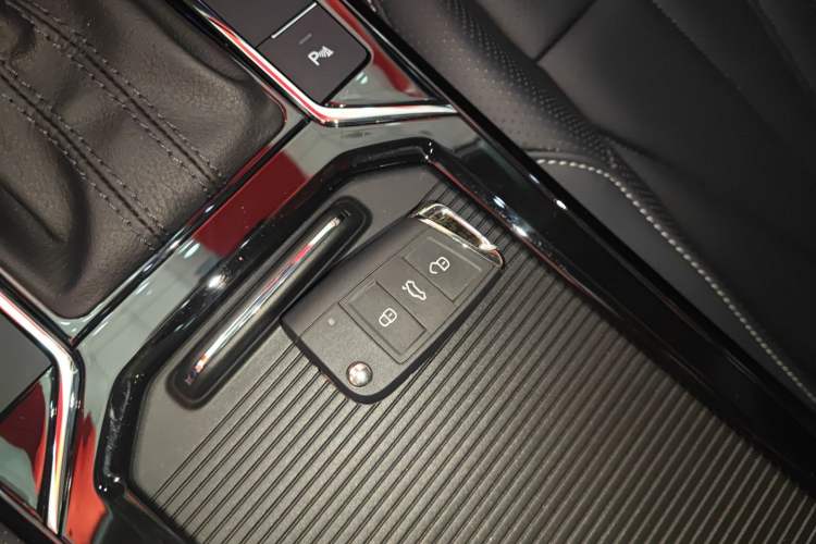 Used Volkswagen Passat 2025 Outstanding Model 380TSI Starry Dragon Edition
