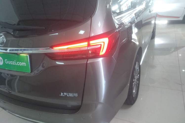 Used Buick GL8 2023 Land Executive Class Comfort Model
