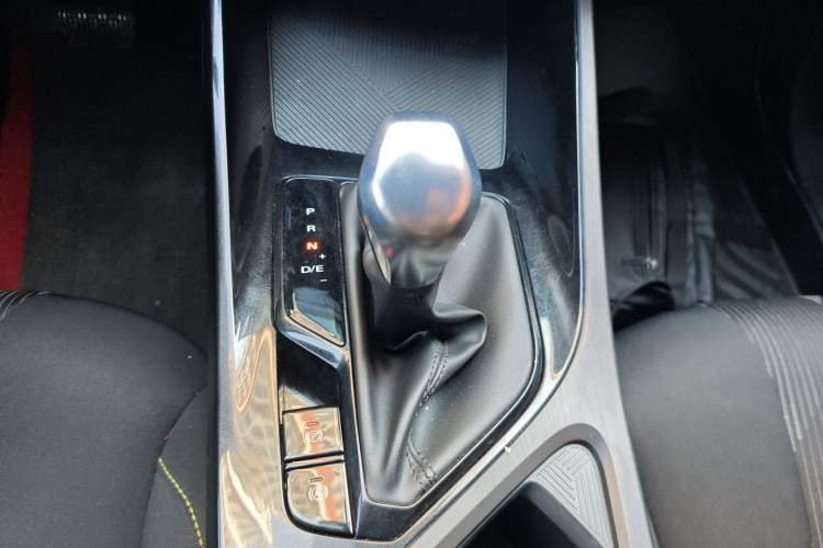 Used Roewe i5 2021 1.5L CVT Platinum Edition
