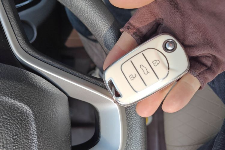 Used Baojun 310W 2017 1.5L Manual Fashion Model China V
