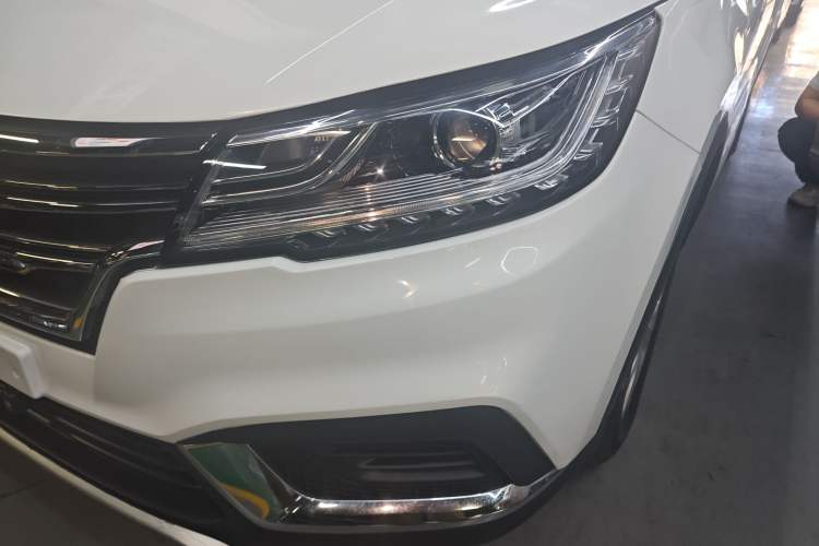 Used Roewe RX3 2018 1.6L Manual Entry-Level Model
