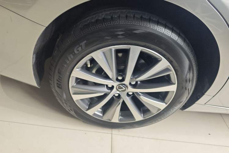 Used Lexus ES 2020 200 Excellence Edition