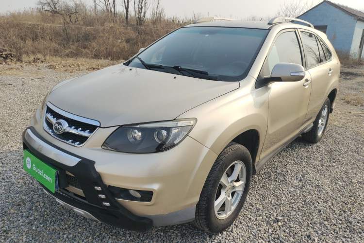 Used BYD S6 2014 2.0L Manual Luxury 5-Seater