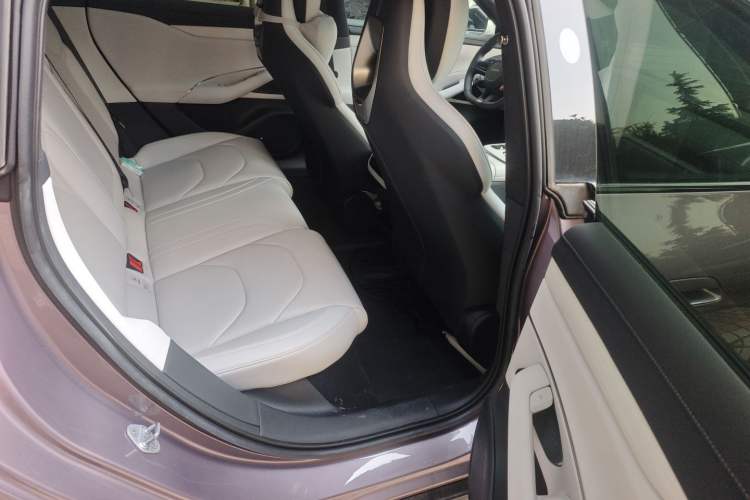 Used  SU7 2024 Four-Wheel Drive Ultra-Long Range Advanced Intelligent Driving Max Edition
