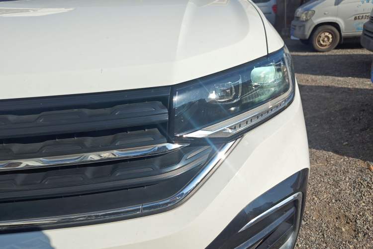 Used Volkswagen Tacqua 2020 280TSI DSG R-Line
