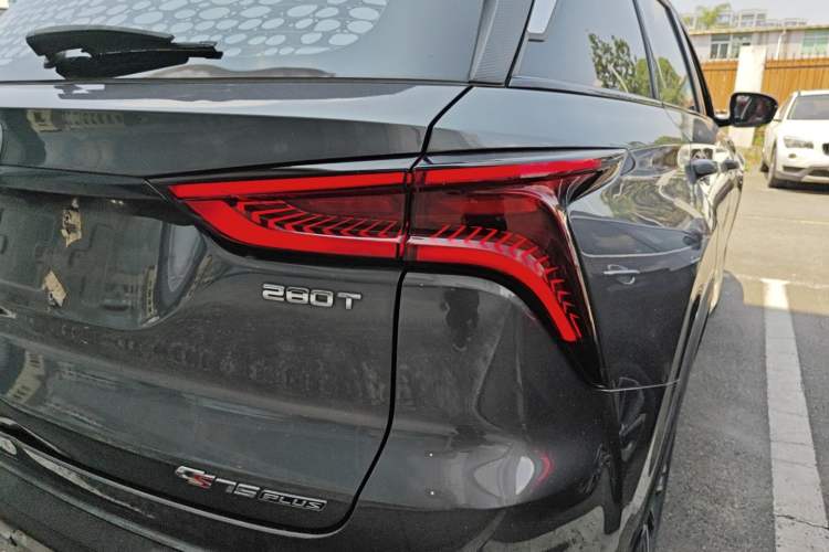 Used Changan CS75 PLUS 2022 1.5T Automatic Luxury Model
