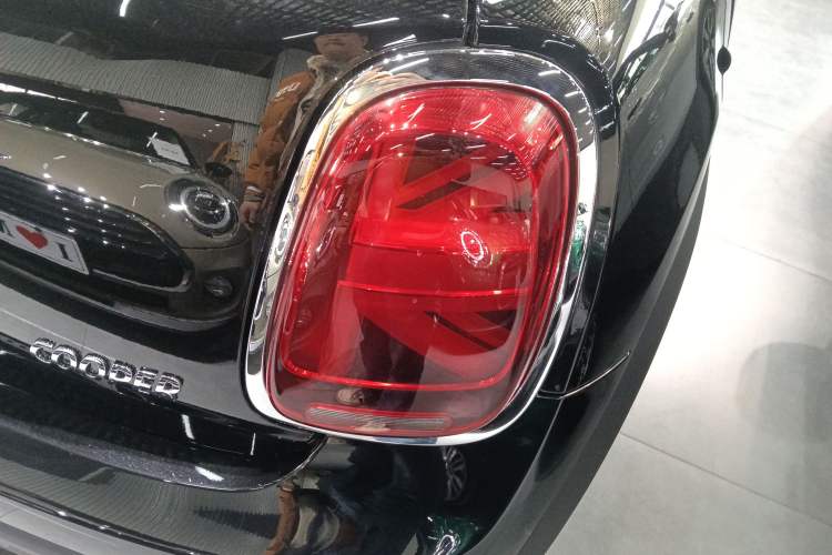 Used  MINI 2022 1.5T COOPER Classic Edition
