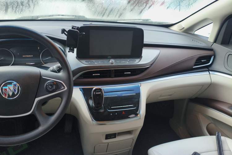 Used Buick GL8 2021 Land Cruiser Executive Class 652T Comfort Model
