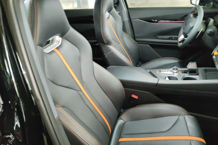 Used Changan UNI-V 2024 1.5T Prestige Edition