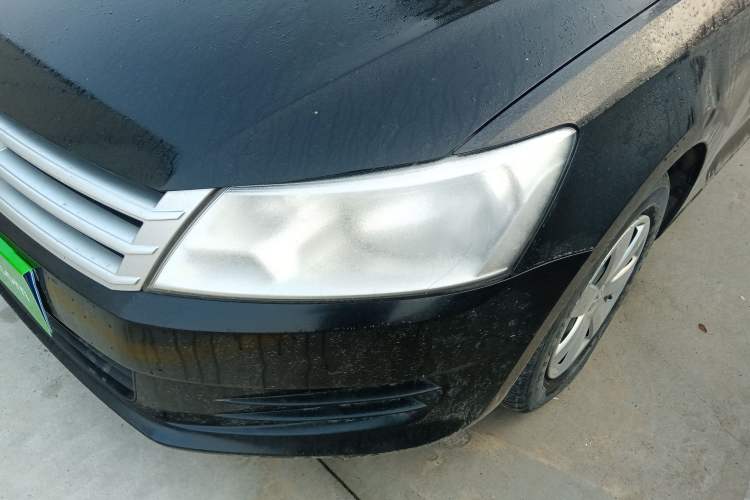 Used Volkswagen Santana 2015 1.6L Manual Fashion Edition
