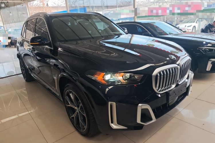 Used BMW X5 2023 xDrive 30Li Luxury M Sport Package
