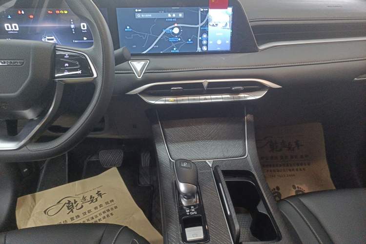 Used Venucia V 2021 260T Idol Edition
