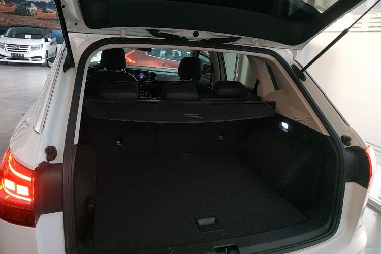 Used Volkswagen Tayron 2019 330TSI Two-Wheel-Drive Luxury Version China V Emission Standard
