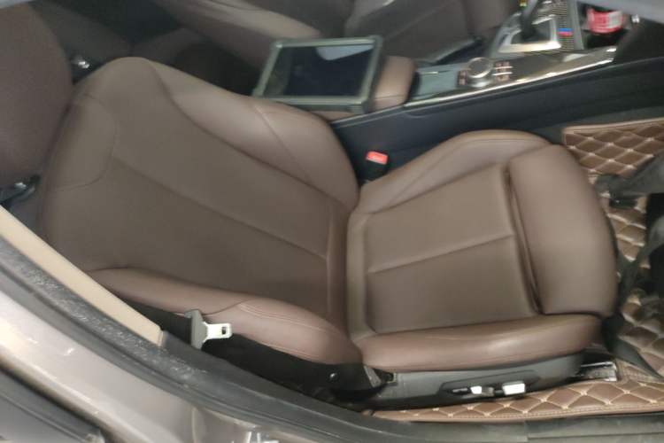 Used BMW 3 Series 2019 320Li Fashion Model
