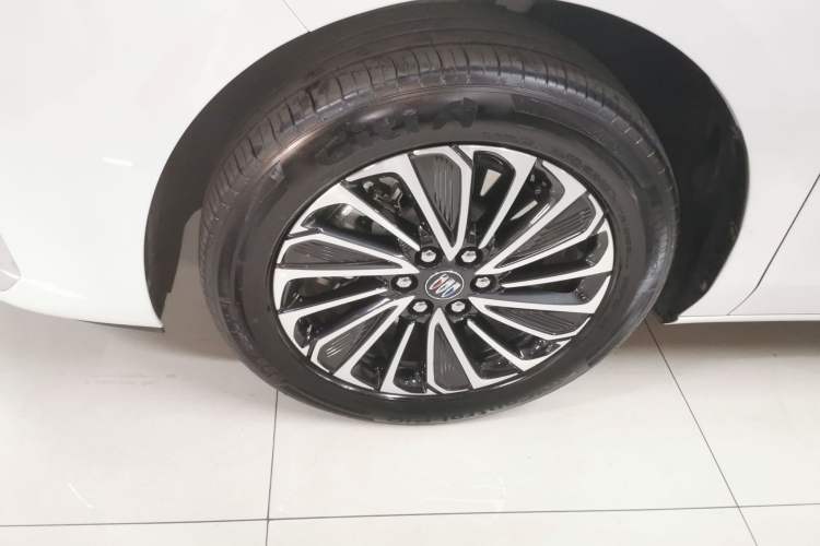 Used Buick GL8 New Energy 2025 Lu Shang Luxury Edition 7-Seater
