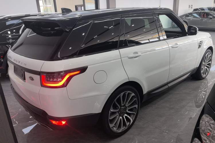 Used Land Rover Range Rover Sport 2020 3.0 L6 SE

