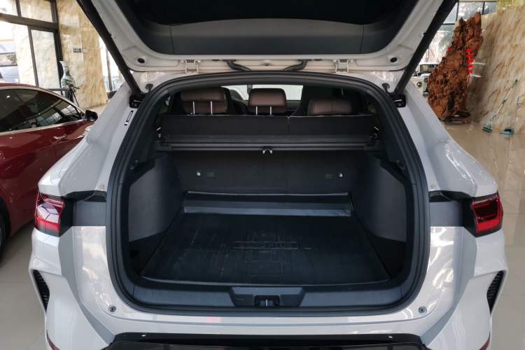 Used BYD Song PLUS New Energy 2025 EV 520km Luxury Version
