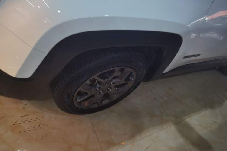 Used  Renegade 2018 Connected Large Screen Version 180T Automatic Kinetic Edition+
