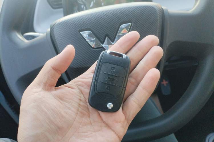 Used Wuling Hongguang MINIEV 2022 Easy Version Lithium Iron Phosphate