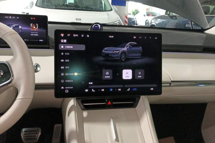 Used Hima Luxeed R7 2024 All-Electric 802 km Max