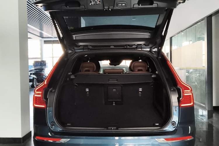 Used Volvo XC60 2021 T5 4x4 Smart Luxury Edition