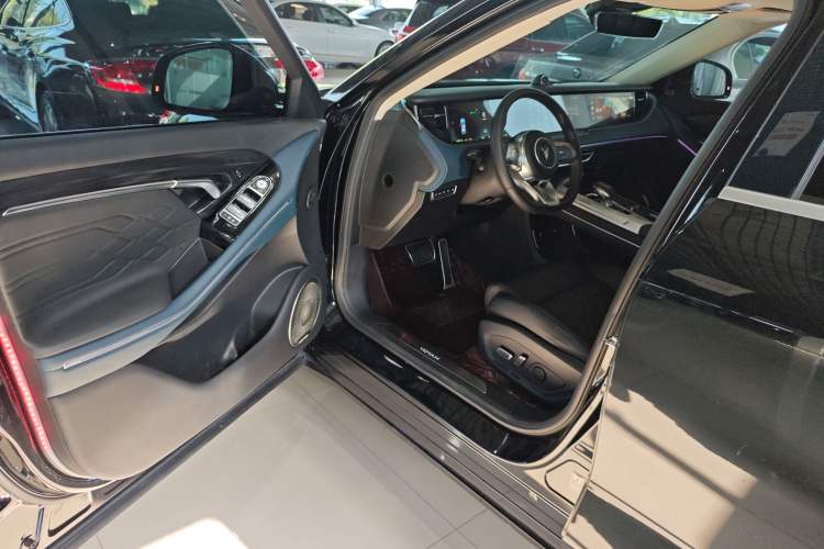 Used VOYAH FREE 2021 Four-Wheel Drive Standard Range-Extended Version
