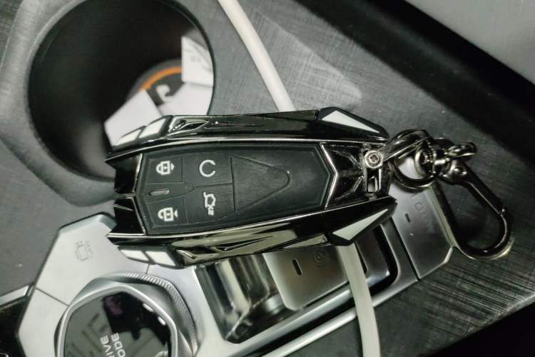 Used Changan UNI-V 2022 1.5T Prestige Version
