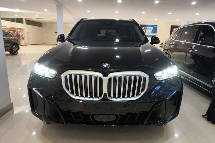 Used BMW X5 2023 xDrive 30Li Luxury M Sport Night Edition Package
