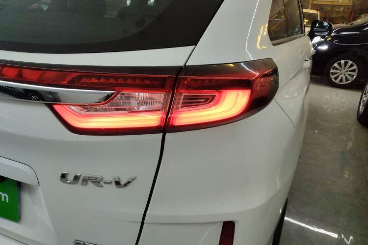 Used Honda UR-V 2017 240TURBO Two-Wheel Drive Luxury Edition China V
