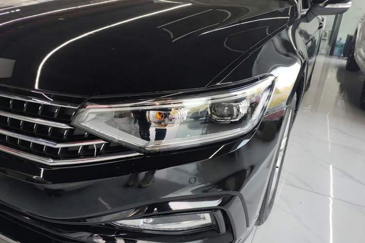 Used Volkswagen Magotan 2025 Zhongxiang Version 280TSI DSG Comfort Edition
