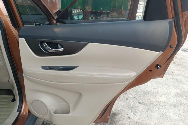 Used Nissan X-Trail 2014 2.0L CVT Comfort Edition 2WD
