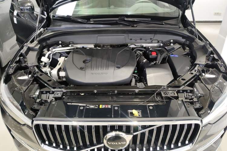 Used Volvo XC60 2025 B5 4x4 Smart Luxury Edition
