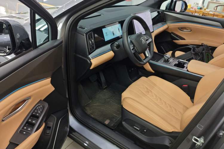 Used BYD Song L DM-i 2025 Intelligent Driving Version 160 km Beyond-Range Type
