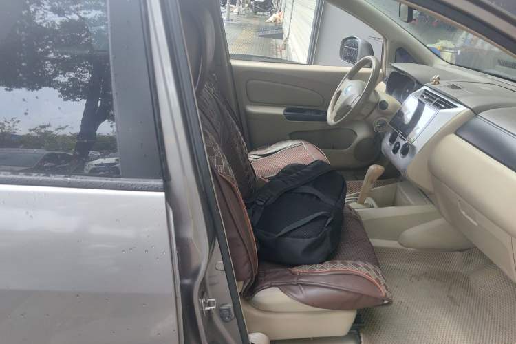 Used Venucia D50 2013 1.6L Automatic Fashion Edition